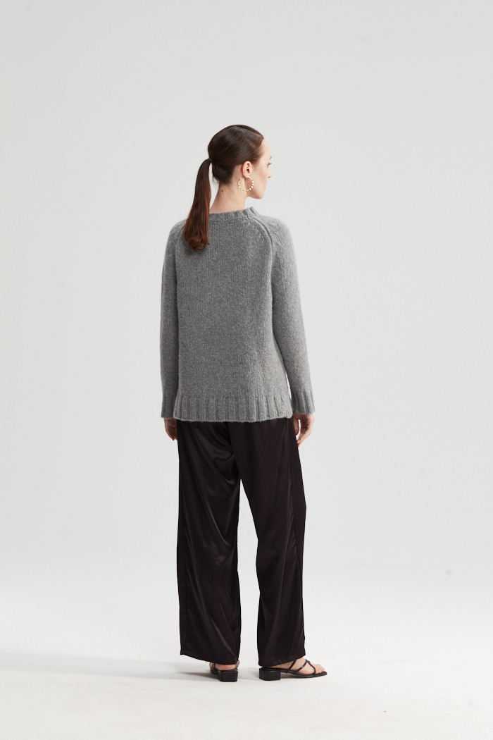 Grau gestrickte Langarm-Strickjacke