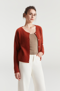 Reine gebürstete Kaschmir -Kaschmir -Runde Hals rotes Knopf -Strickjacke von Frauen