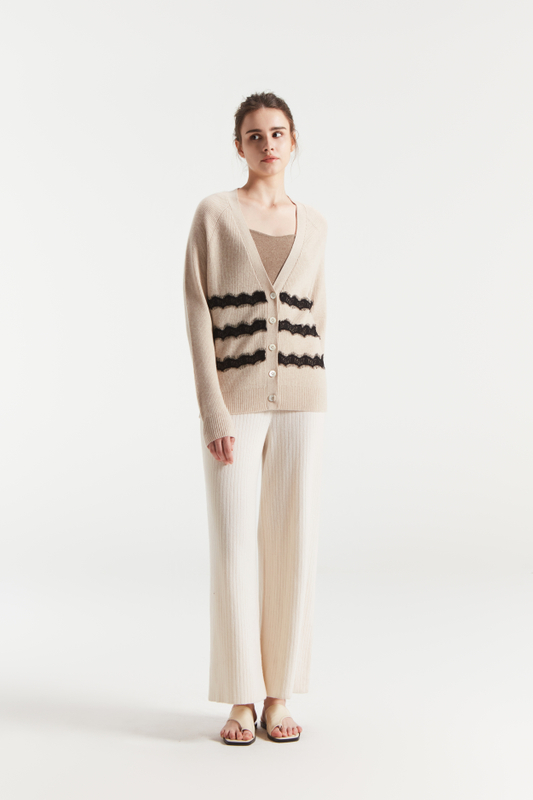 Damen V Neck Weizenstreifen reine Kaschmirknopf Strickjacke 