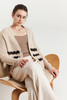 Damen V Neck Weizenstreifen reine Kaschmirknopf Strickjacke 