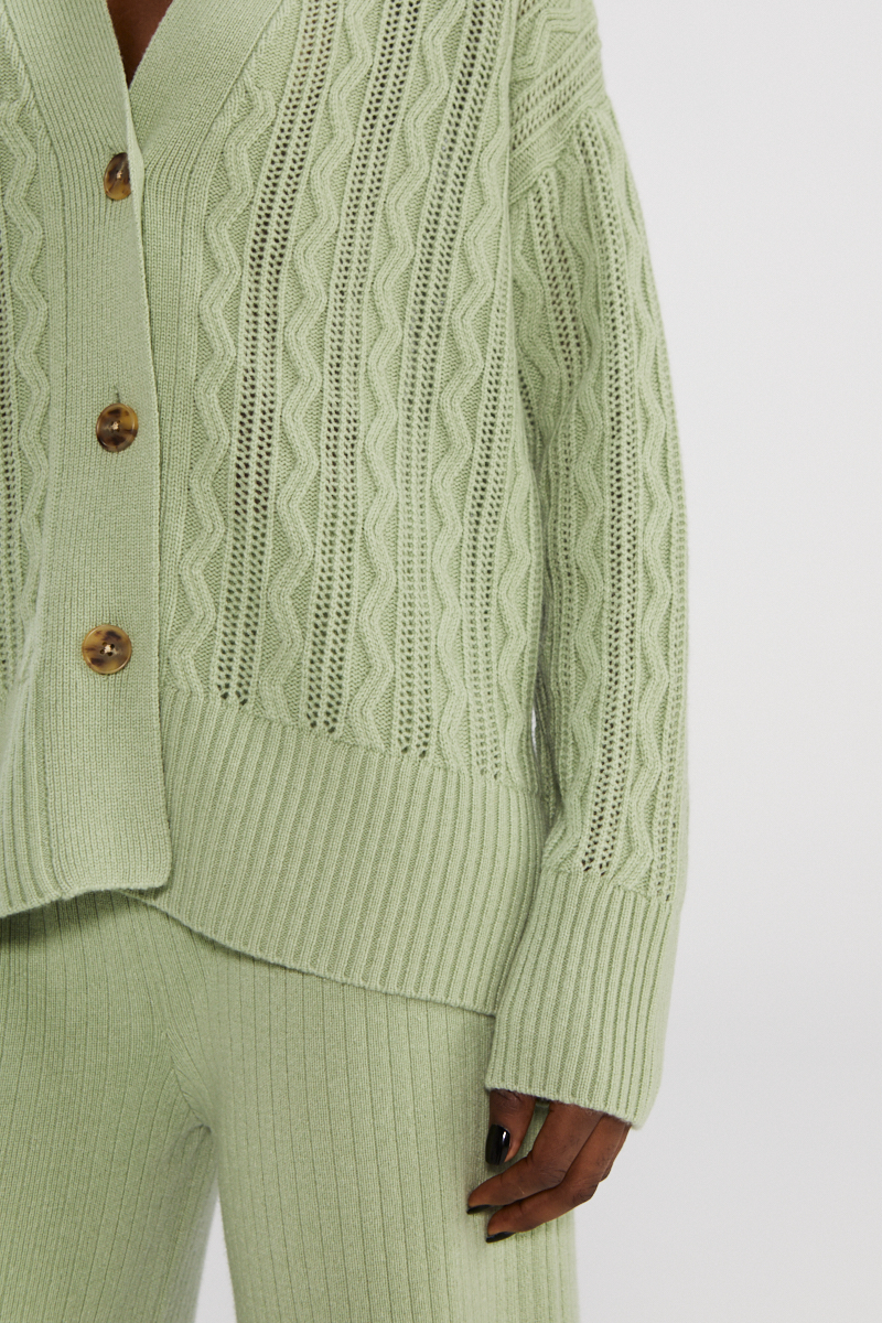 Chic Pure Cashmere Cardigan mit Knopf