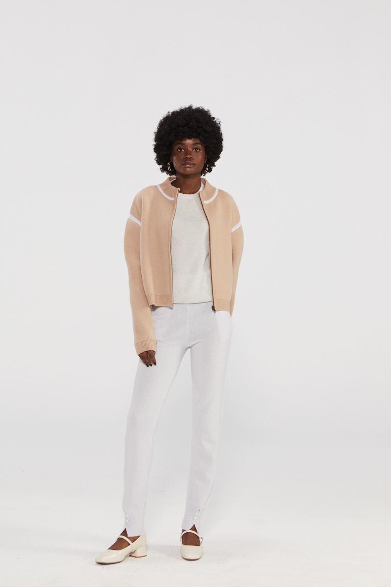 Beige Cashmere Strick Bomberjacke mit weißer Ausstattung