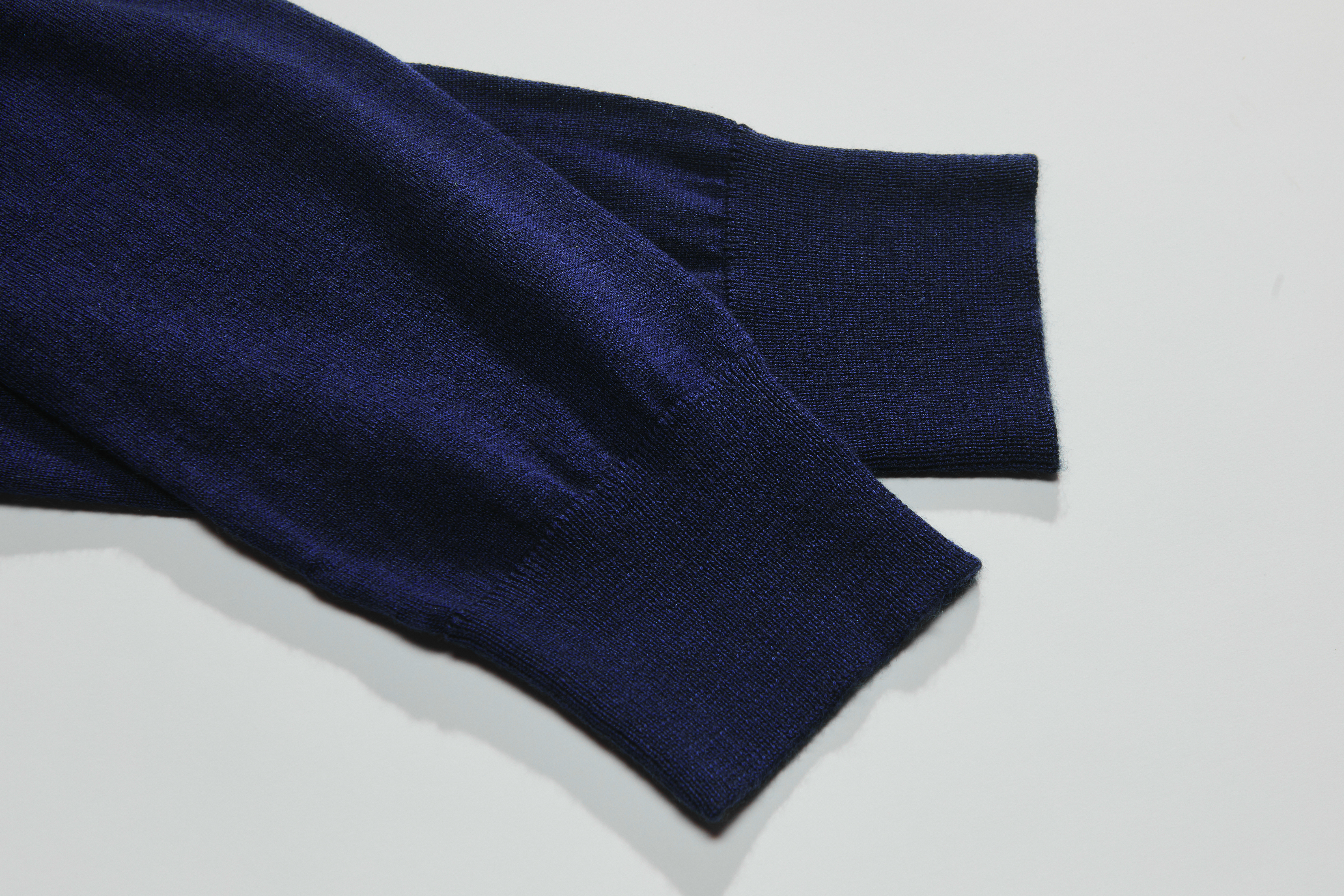 Klassische Navy Cashmere Cardigan