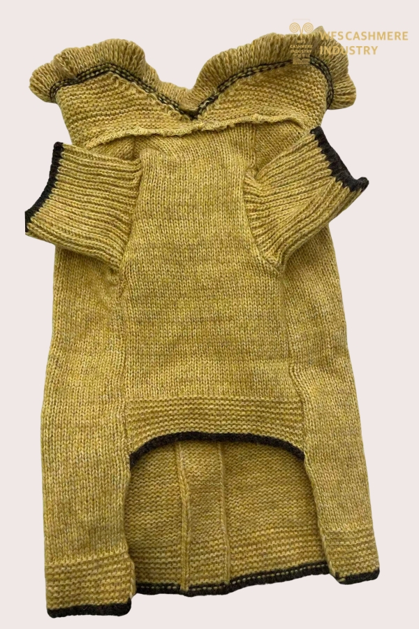 7GG Haustierpullover mit Rüschenkragen und Häkelbären-Applikation | Artisan Pet Strickwaren OEM