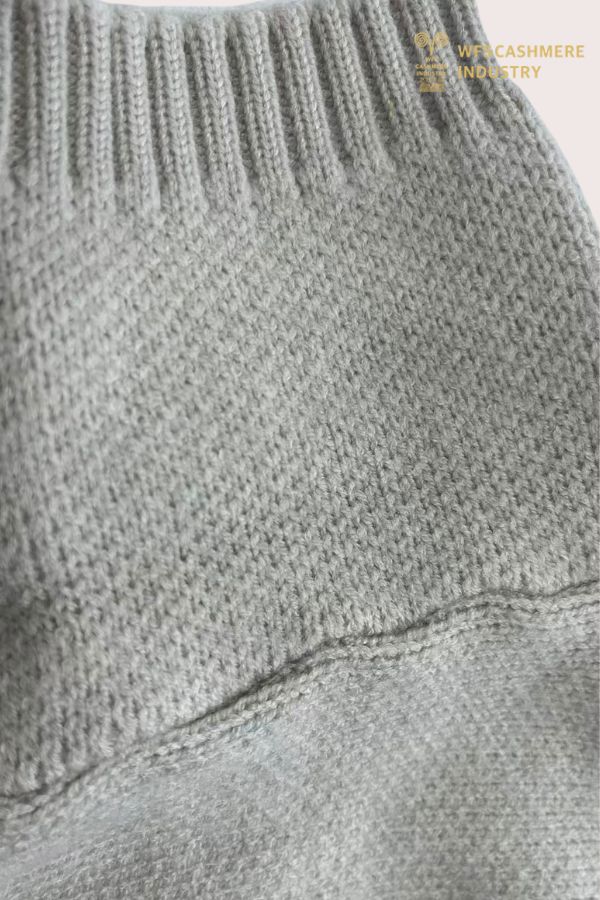 7GG Gestrickter Haustierpullover mit 3D-Löwen-Intarsie | Premium-Strickwaren für Haustiere OEM