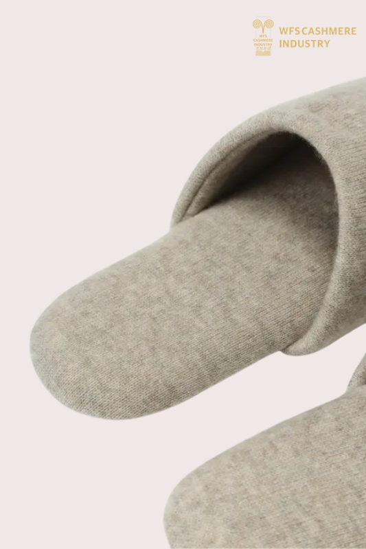 Luxuriöses gestricktes Slipper-Set aus reinem Kaschmir | Maßgeschneiderte Loungewear OEM
